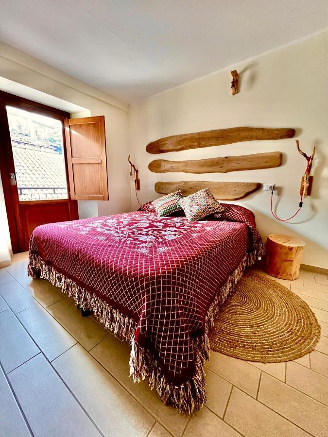 Il Bivacco Del Duomo Bed & Breakfast LʼAquila Exterior foto